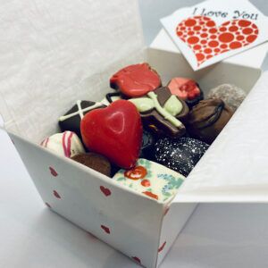 Create your own 375g Valentine Ballotin