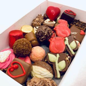 Create your own 750g Valentine Ballotin (chocs in pairs)