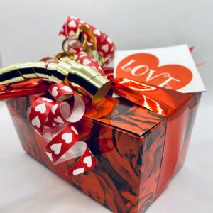 Create your own 500g Valentine Ballotin